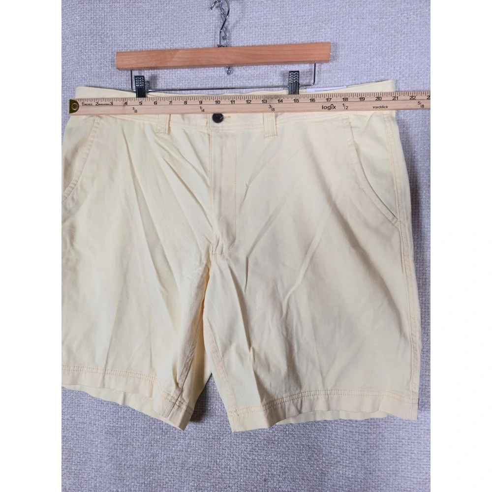 St Johns Bay Mens 42‎ Yellow Anise Flat Front Shorts 9 Inseam *PLEASE READ*